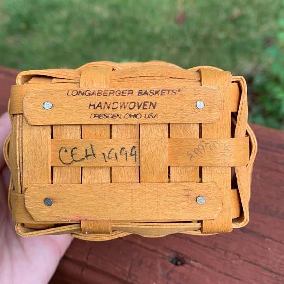 Longaberger 1999 Small Basket, 3” x 3 1/2” - Picture 5 of 9